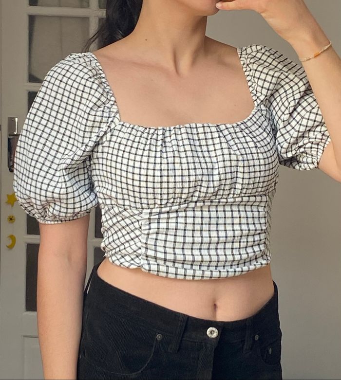 Top court romantique à carreaux Bershka taille M