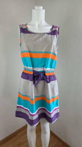 Robe été rayée multicolore ceinturée – taille 40 – style rétro