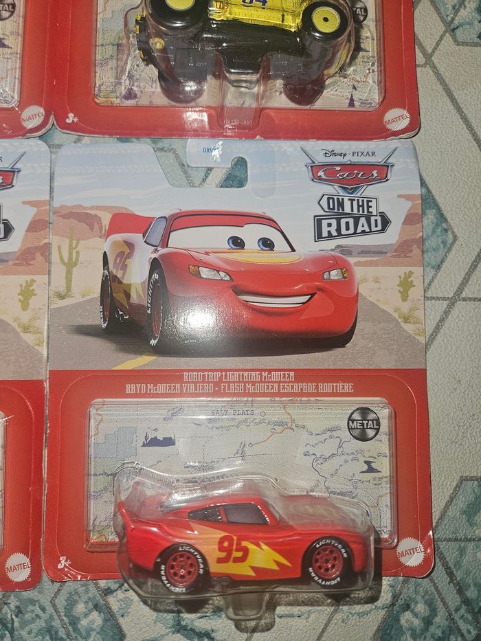 Lot de voitures cars Mattel neuves prix bas - photo numéro 3