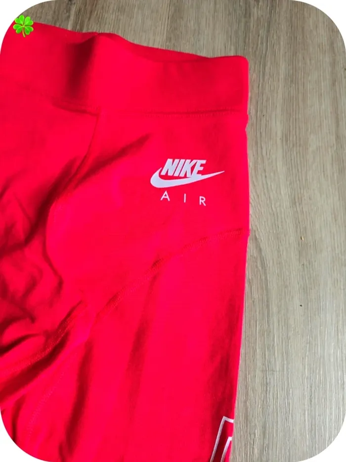 Legging Nike taille XS - photo numéro 2