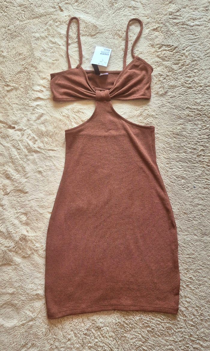 Robe T.xxs 32 neuve - photo numéro 2