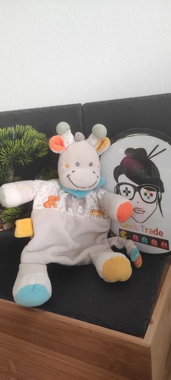Doudou girafe tex baby Carrefour gris lion éléphant jaguar bleu jaune Bandana