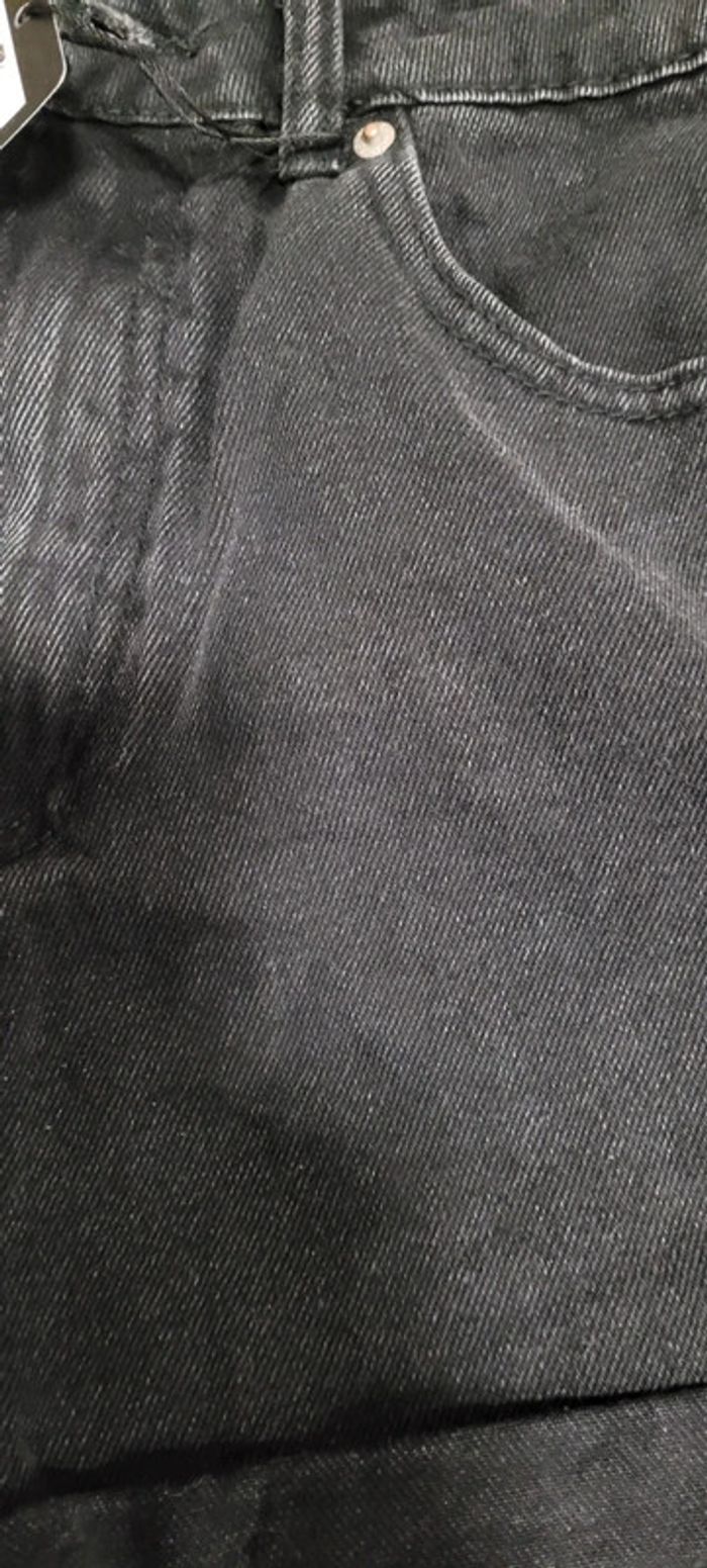 Short neuf - photo numéro 3