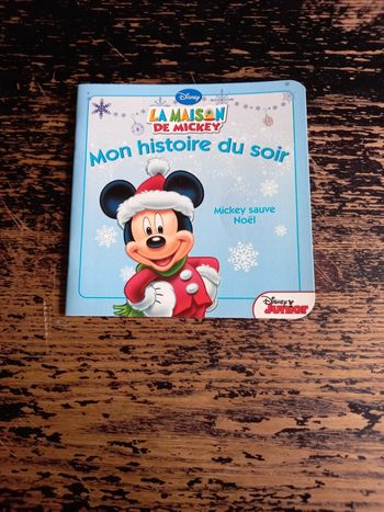 Mickey sauvé Noël