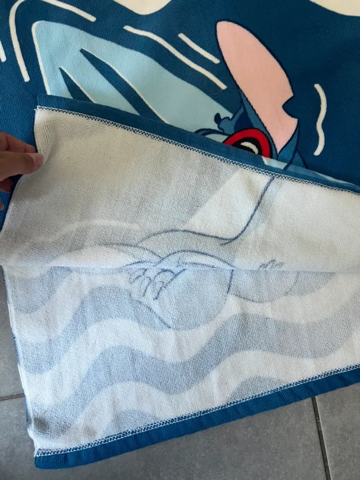 Sortie de bain stitch neuve - photo numéro 2