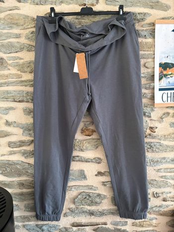 Pantalon de grossesse taille XL neuf