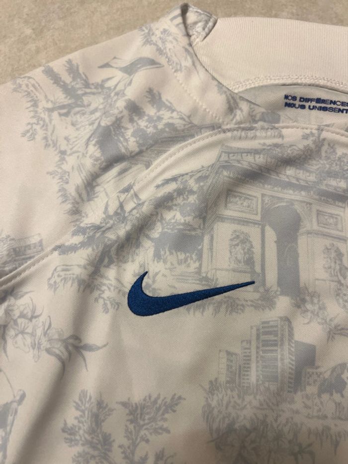 Maillot de foot Nike équipe de France Collector taille 5/6 ans authentique neuf - photo numéro 3