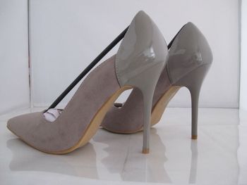 Escarpin T38 – Gris – 11,50 cm - NEUF
