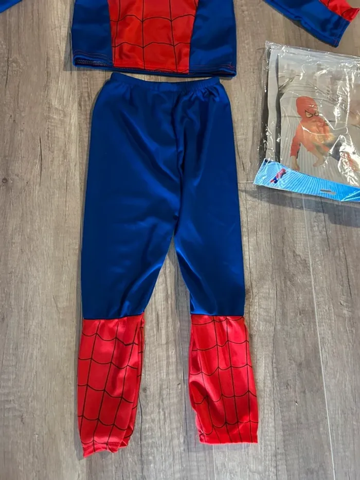 Déguisement Spiderman 3-4 ans (NEUF) - photo numéro 3