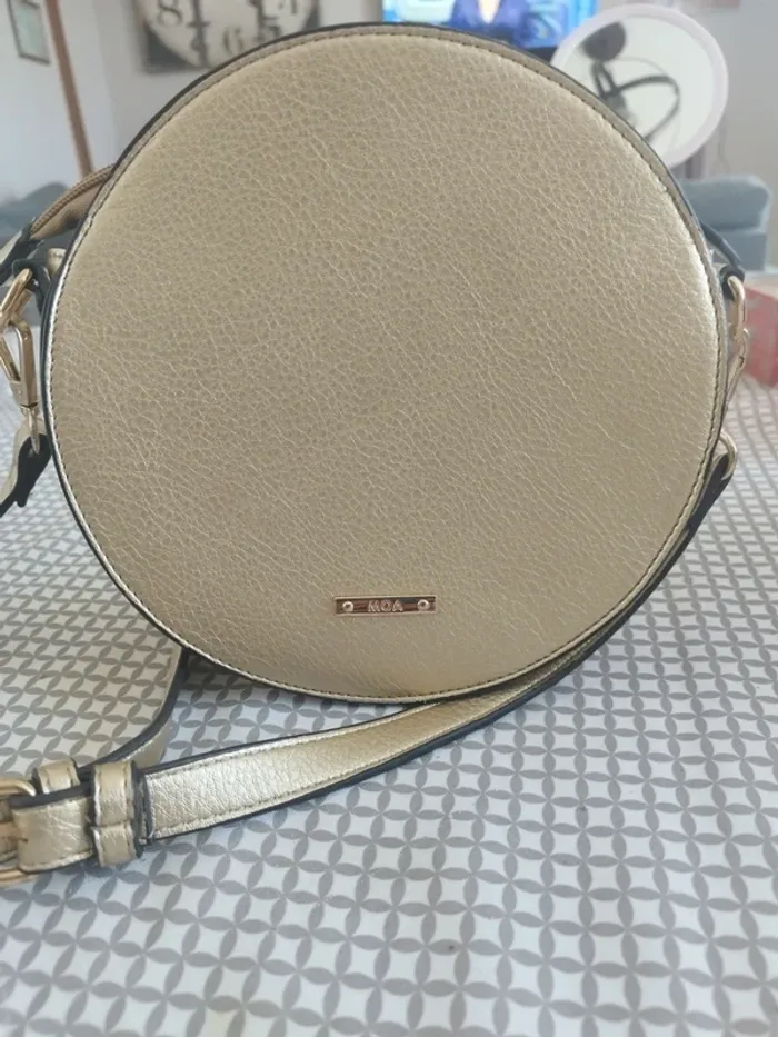 Très joli petit sac bandoulière doré Moa - photo numéro 4