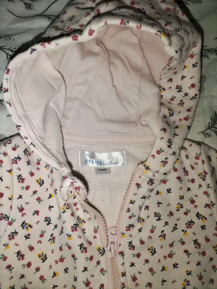 Veste à capuche 3 mois - photo numéro 2