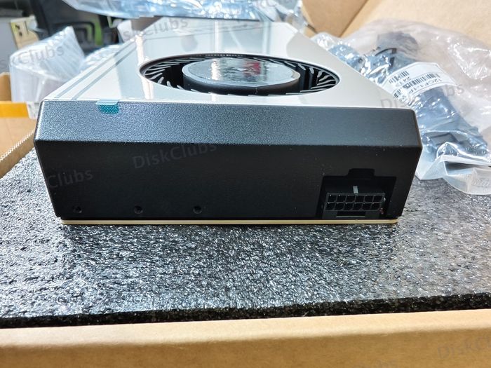 Carte Graphique RTX 5090 - photo numéro 4