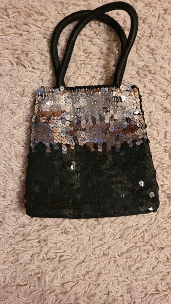 Petit sac à paillettes neuf