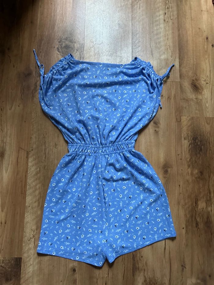 Combinaison short fleurie neuve - taille Xs - photo numéro 4
