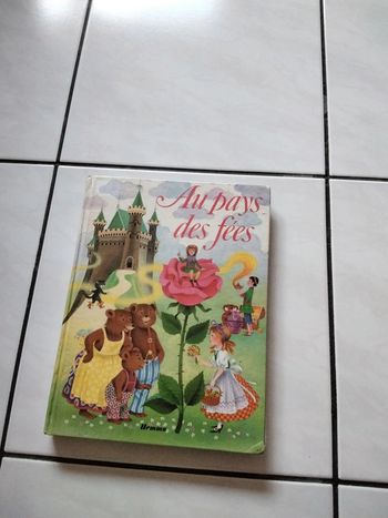 Livre Au pays des fées - 5 histoires