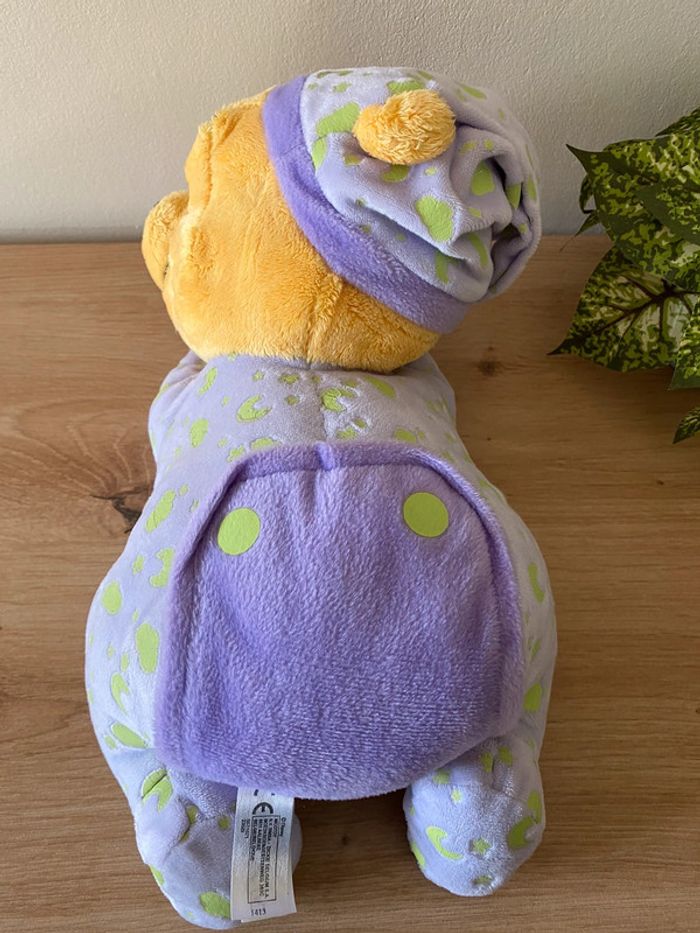 Doudou peluche Winnie allongé violet nuage lune vert luminescent Disney nicotoy - photo numéro 3