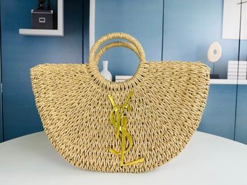 Yves  Saint  Laurent  60131