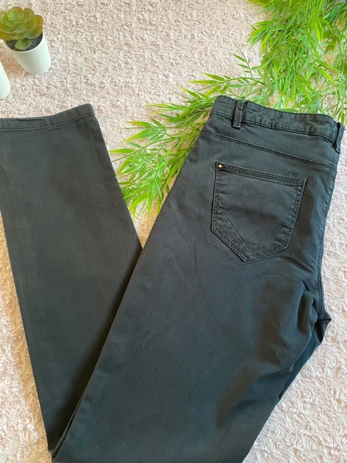 Pantalon noir - photo numéro 2