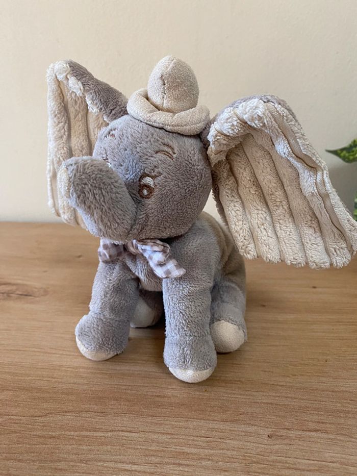 Doudou peluche éléphant dumbo gris écru Disney nicotoy - photo numéro 2
