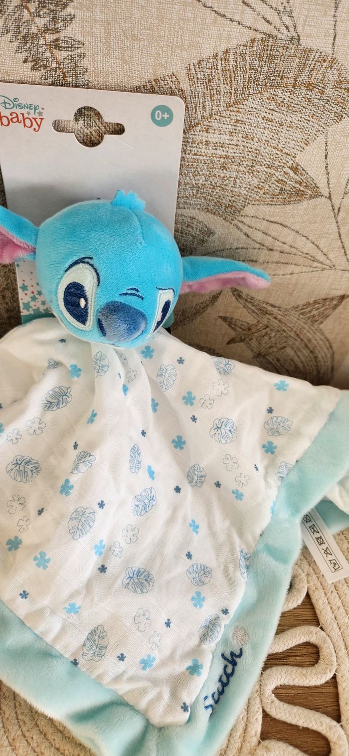 Doudou Lange Bébé Disney Stitch Bleu blanc neuf - photo numéro 4