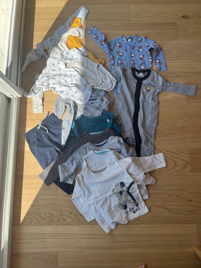 Lot vêtement garçon 12M