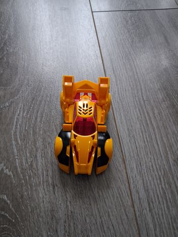 Switch & go dino titops