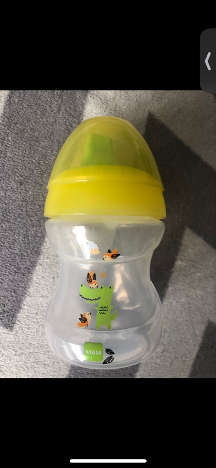 Gobelet à bec pour bébé - photo numéro 1