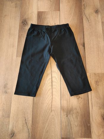 Pantacourt/short legging 4 ans en TBE