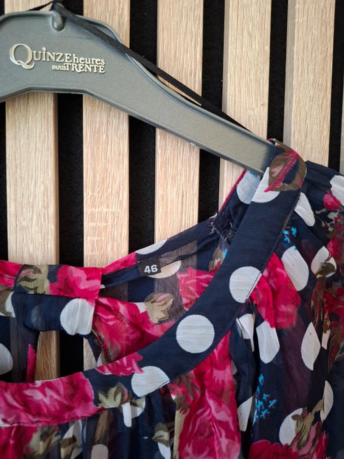 Haut blouse fluide fleurie bleu marine ,rose et blanc.T46 - photo numéro 7