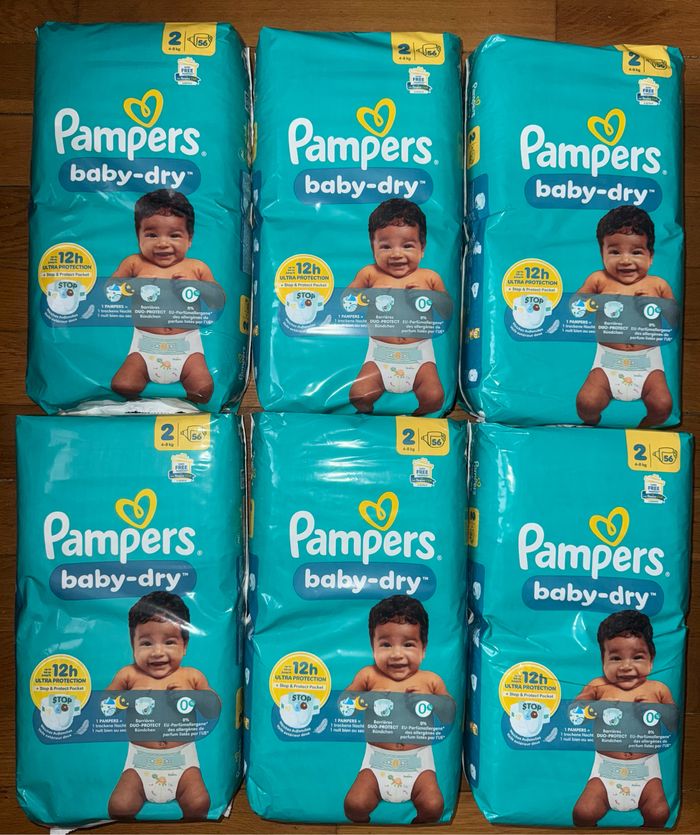 Lot de 6 paquets de couches Pampers taille 2