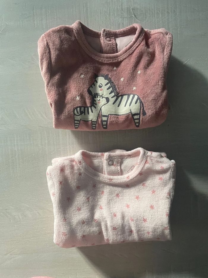 Lot de 2 pyjamas taille 3 mois