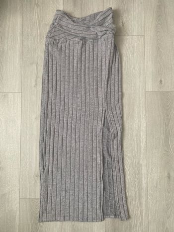 Jupe longue grise en maille côtelée Taille XS