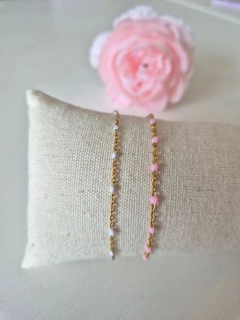 Lot de 2 bracelets dorée acier inoxydable perles roses et blanches
