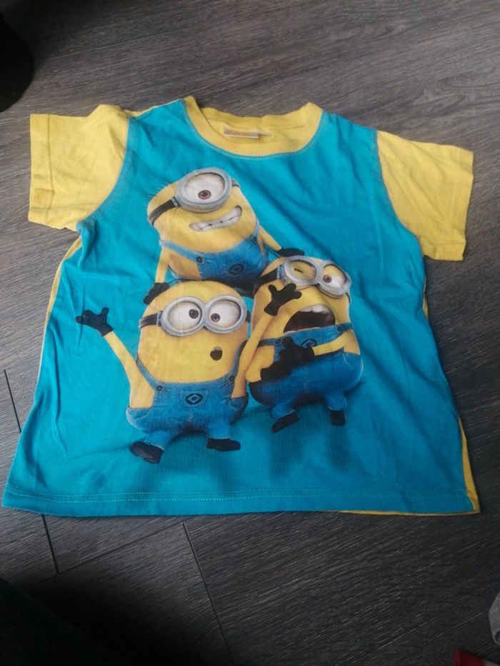 Tee shirt manche courte minions 8A