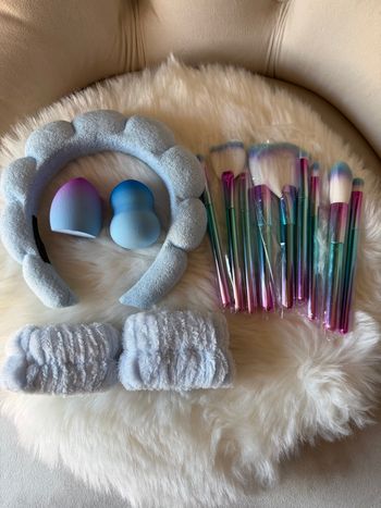 Lot accessoires maquillage bleu