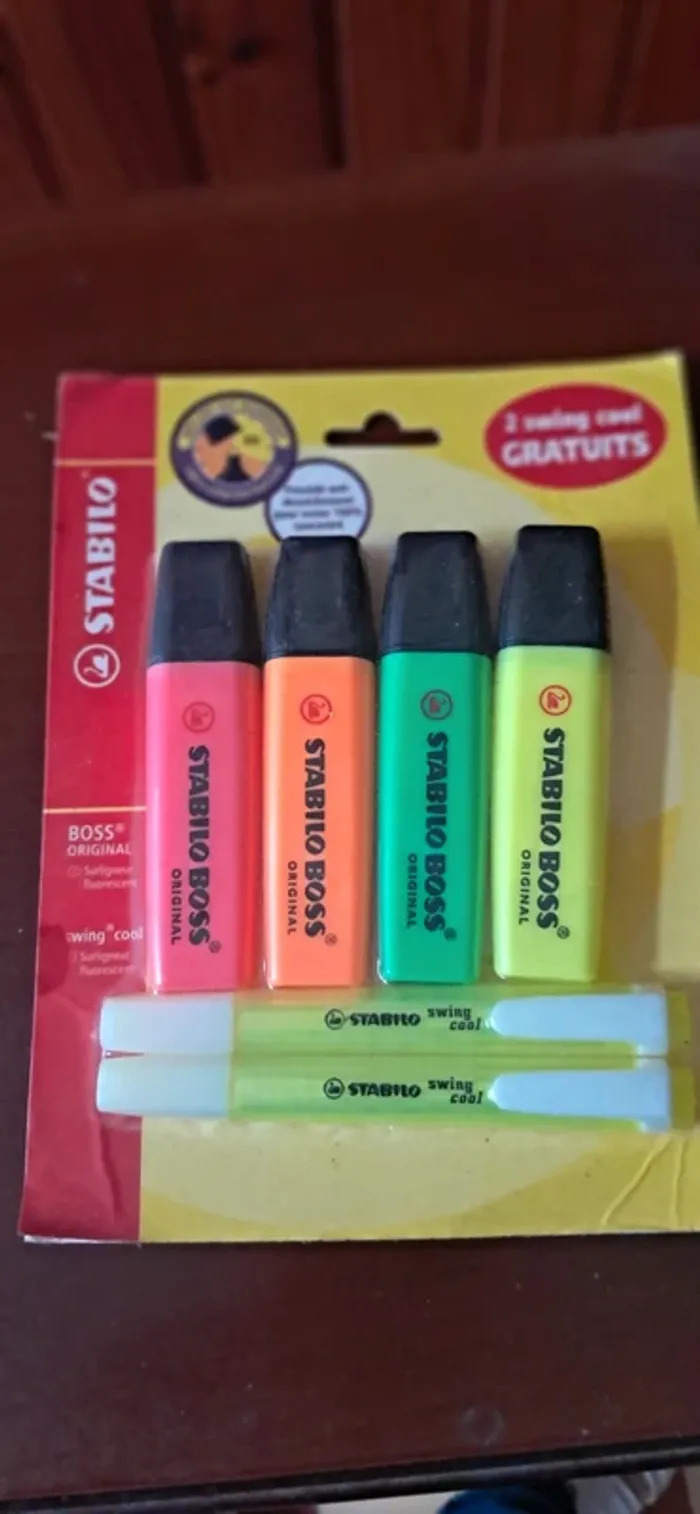 Lot de fournitures scolaires - photo numéro 9