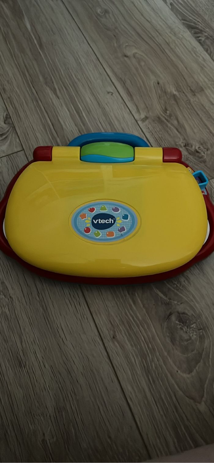 Ordinateur vtech 1er âge