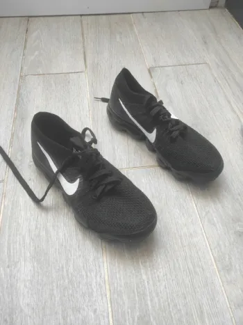 Baskets Nike taille 38