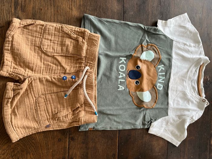 Ensemble short tee shirt.