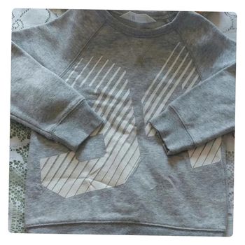 Sweat gris - confort et style, H&M,  en bon état, taille 4/6 ans