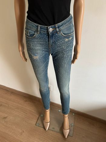 Jean avec strass Morgan taille 34 excellent état
