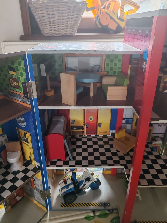 Maison en bois pour enfant - photo numéro 5