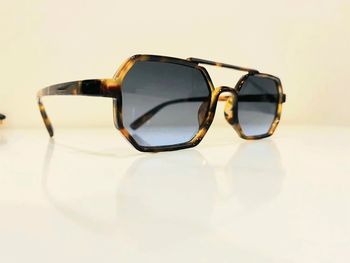 Lunette de soleil mixte hexagonale marron léopard verres bleus dégradés UV protection taille small