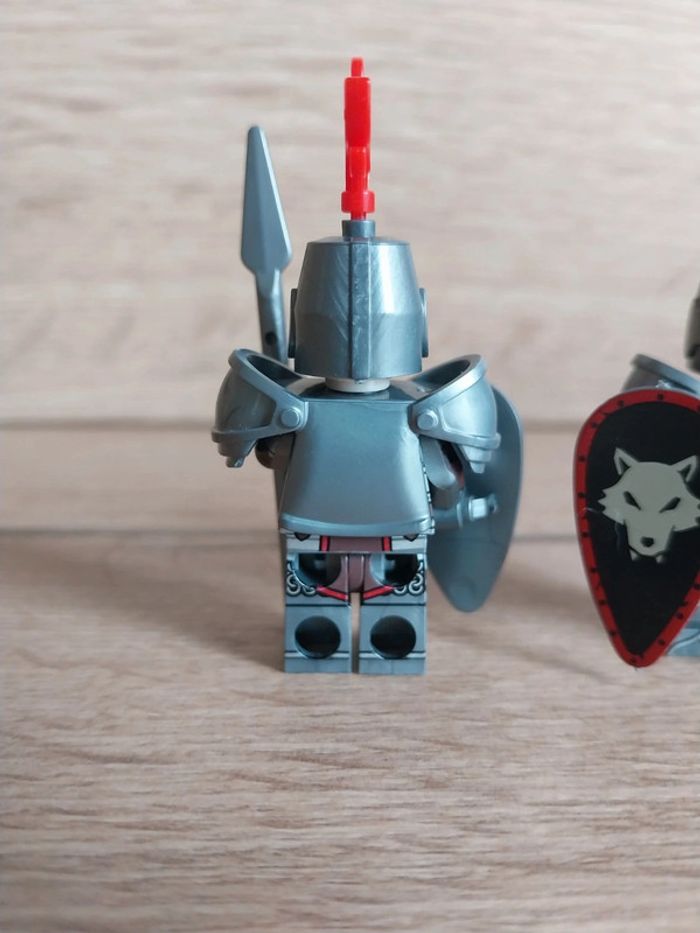 Figurines type lego 2 soldats chevaliers loups - photo numéro 5