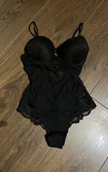 Body noir dentelle (xs-34)