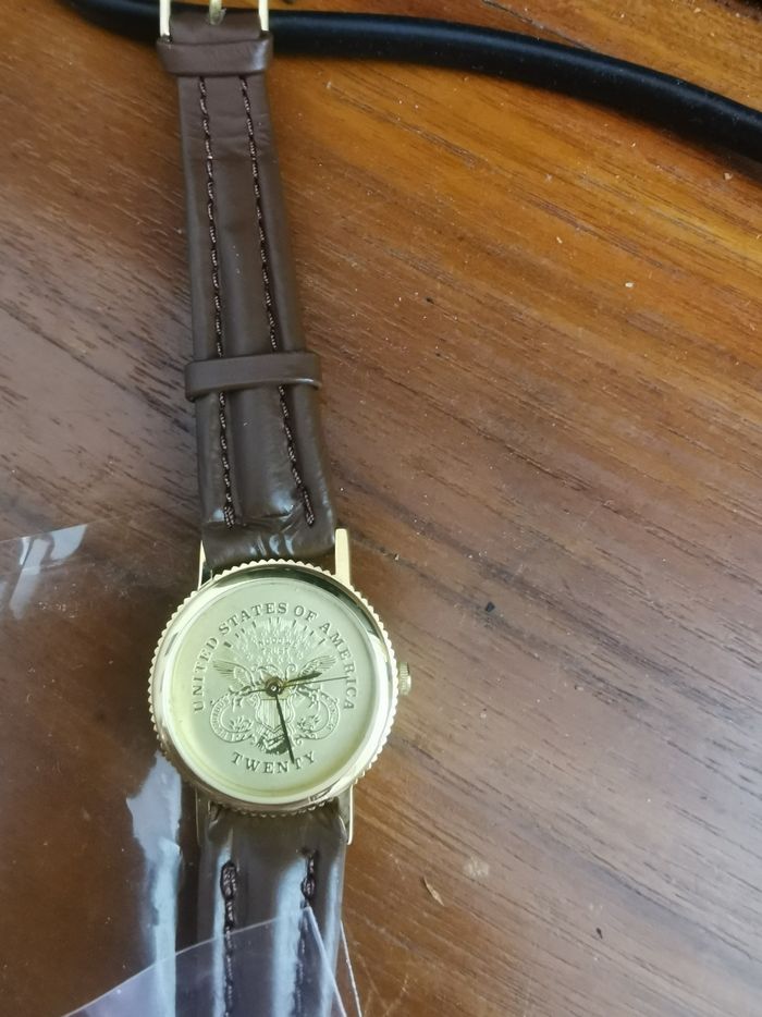 Jolie montre dame bracelet cuir neuve - photo numéro 6