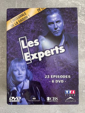 Coffret 6 DVD Les experts saison 1 l'intégrale en français.