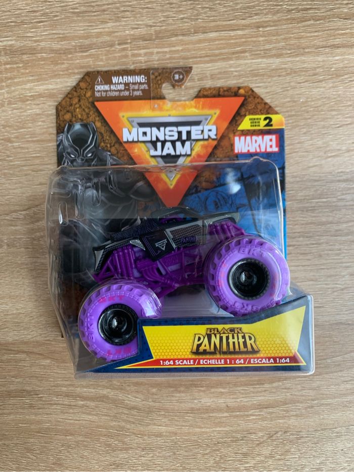 Lot monster jam neuf - photo numéro 3