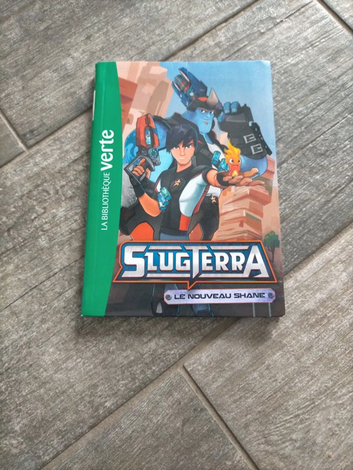 Livre bibliothèque verte Slugterra