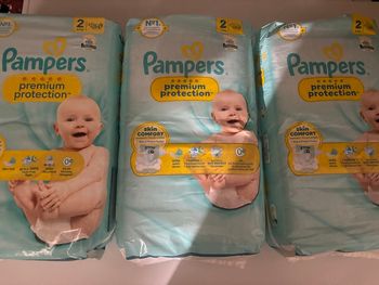 Couches Pampers premium protection taille 2 (lot de 3 paquets) neuf